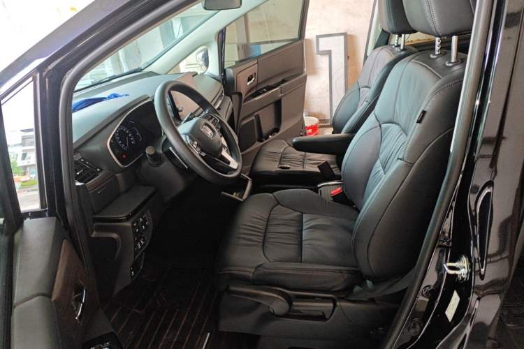 Used Honda Odyssey 2024 2.0L eHEV Sharp & Smart Edition Left Front Seat