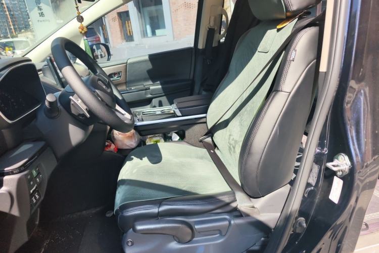 Used Honda Odyssey 2024 2.0L eHEV Sharp & Enjoy Edition Left Front Seat