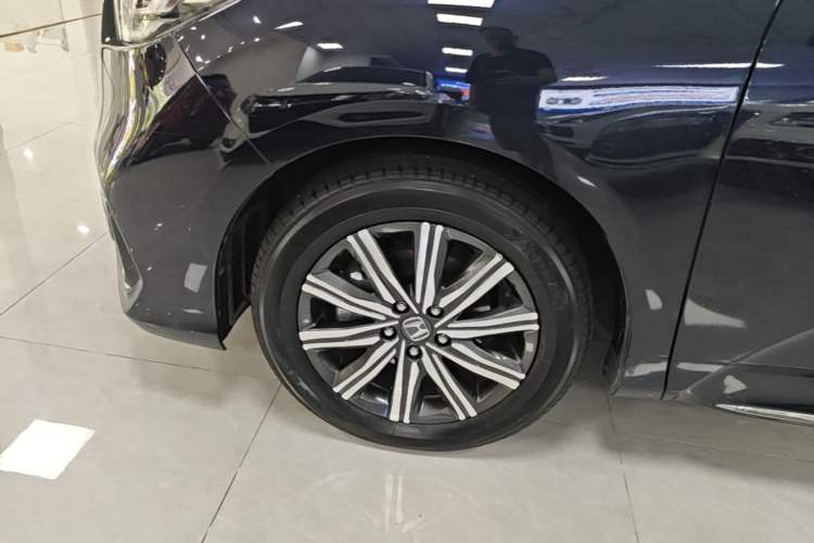 Used Honda Odyssey 2024 2.0L eHEV Sharp & Enjoy Edition Left Front Wheel Hub