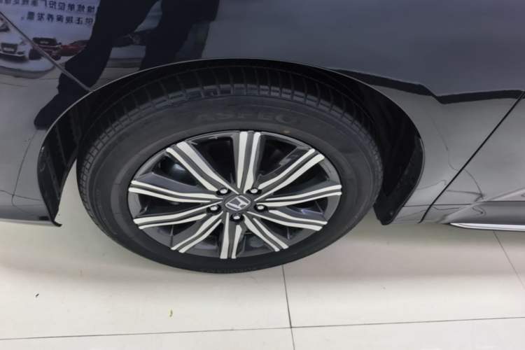Used Honda Odyssey 2024 2.0L eHEV Sharp & Enjoy Edition Left Front Wheel Hub