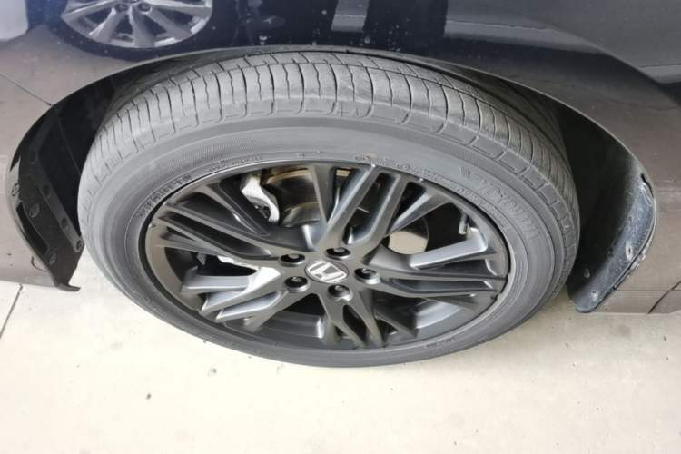 Used Honda Odyssey 2024 2.0L eHEV Sharp – Supreme Edition Left Front Wheel Hub