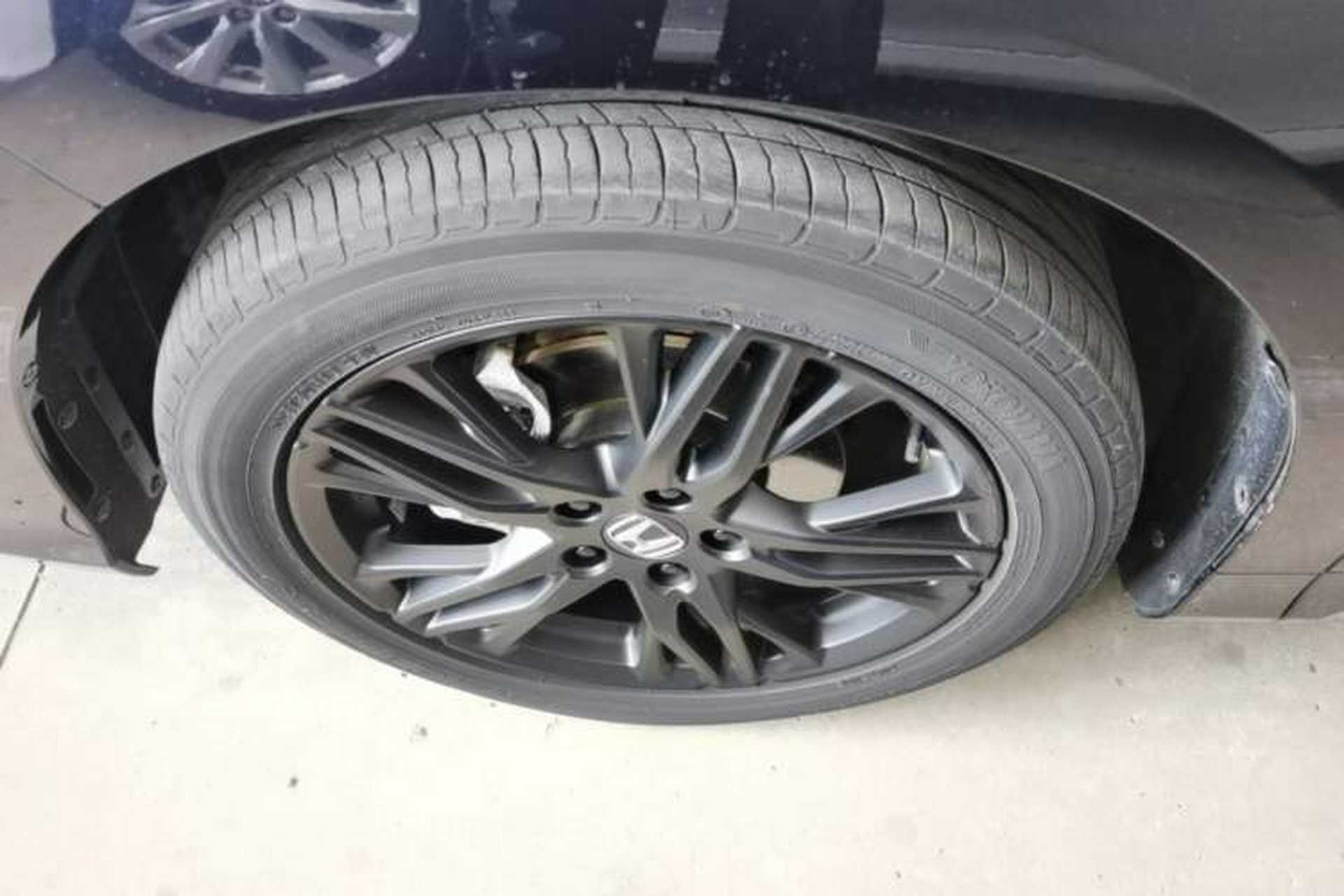 Used Honda Odyssey 2024 2.0L eHEV Sharp – Supreme Edition Left Front Wheel Hub