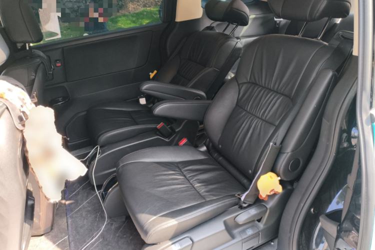 Used Honda Odyssey 2024 2.0L eHEV Sharp & Smart Edition Left Rear Seat