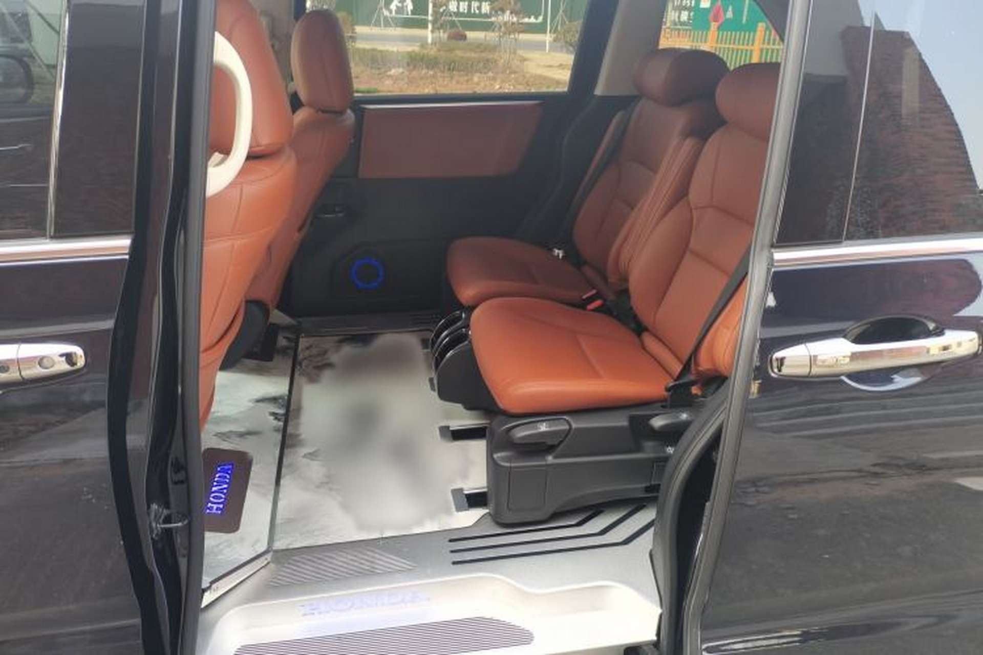 Used Honda Odyssey 2024 2.0L eHEV Sharp & Enjoy Edition Left Rear Seat