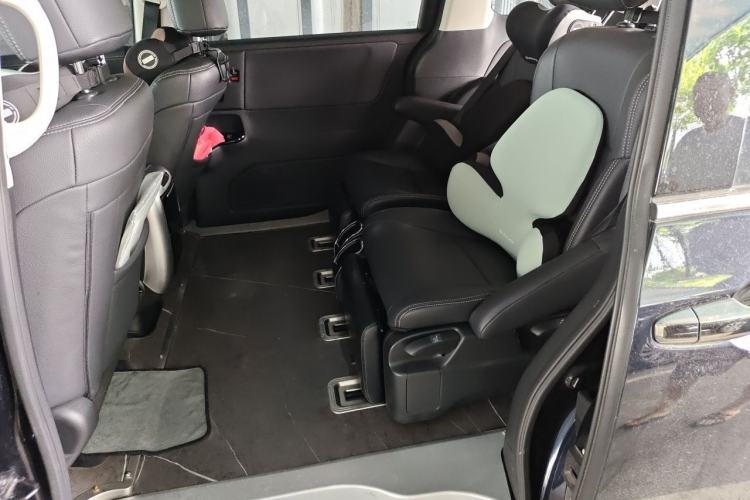 Used Honda Odyssey 2024 2.0L eHEV Sharp & Enjoy Edition Left Rear Seat