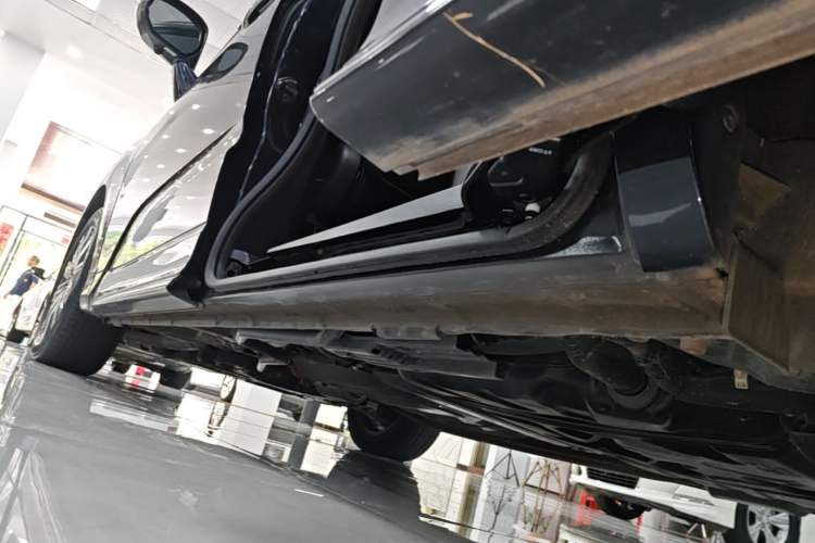 Used Honda Odyssey 2024 2.0L eHEV Sharp & Enjoy Edition Left Side Sill