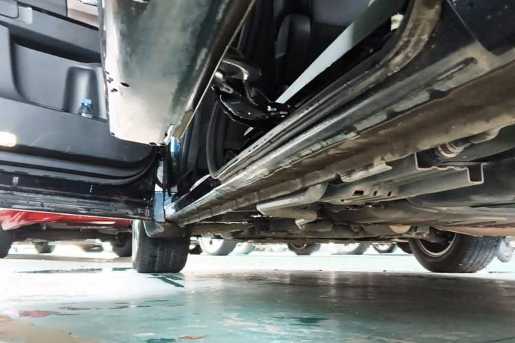 Used Honda Odyssey 2024 2.0L eHEV Sharp & Smart Edition Left Side Sill