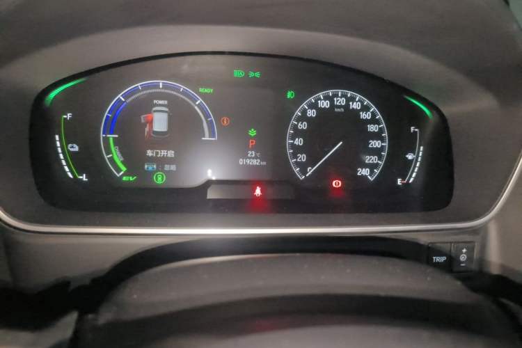 Used Honda Odyssey 2024 2.0L eHEV Sharp & Smart Edition Odometer Close Up