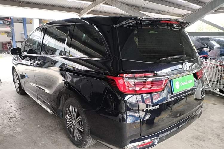 Used Honda Odyssey 2024 2.0L eHEV Sharp & Smart Edition Rear Left 45 Deg