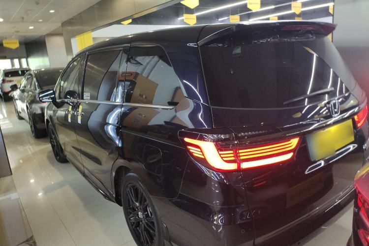 Used Honda Odyssey 2024 2.0L eHEV Sharp·Luxury Edition Rear Left 45 Deg