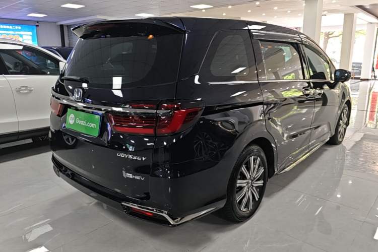 Used Honda Odyssey 2024 2.0L eHEV Sharp & Enjoy Edition Rear Right 45 Deg