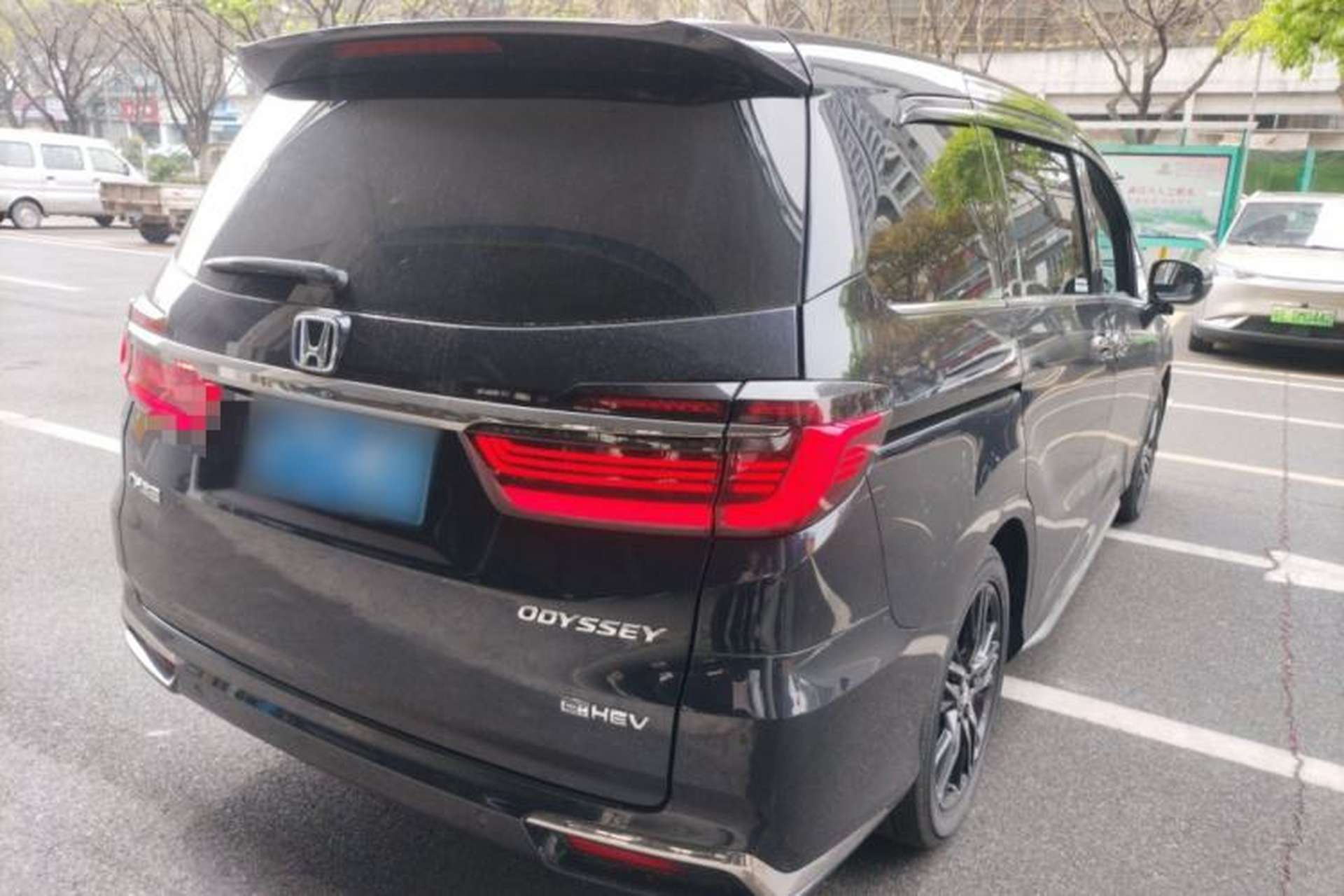 Used Honda Odyssey 2024 2.0L eHEV Sharp·Luxury Edition Rear Right 45 Deg