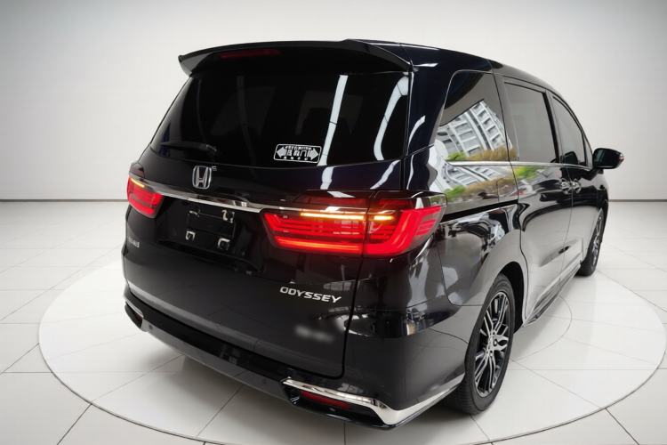 Used Honda Odyssey 2024 2.0L eHEV Sharp·Luxury Edition Rear Right 45 Deg