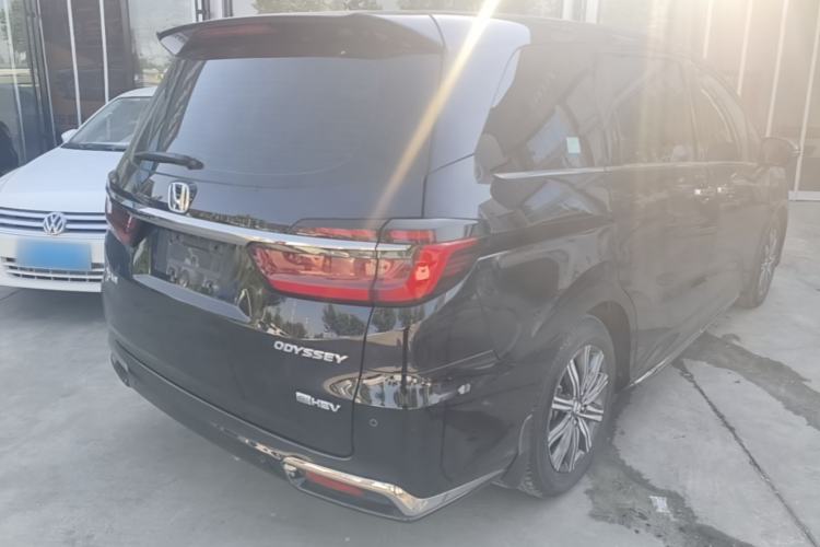 Used Honda Odyssey 2024 2.0L eHEV Sharp·Leading Edition Rear Right 45 Deg