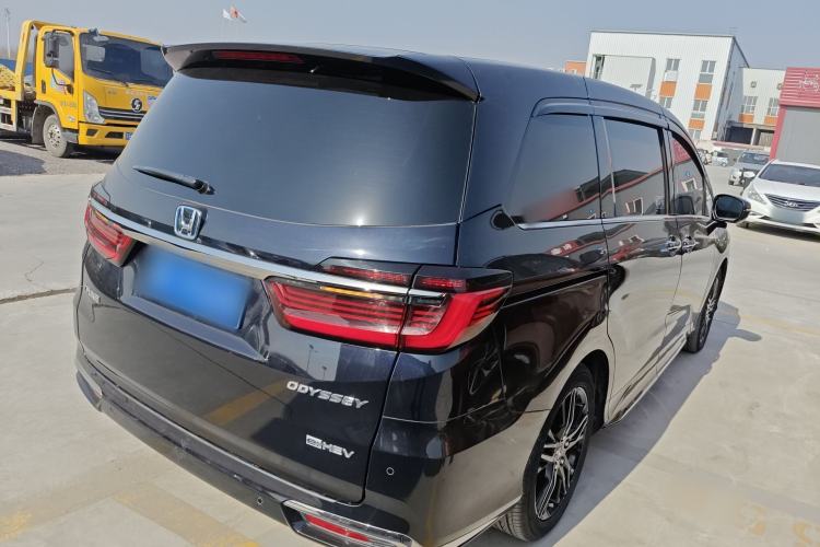 Used Honda Odyssey 2024 2.0L eHEV Sharp·Luxury Edition Rear Right 45 Deg