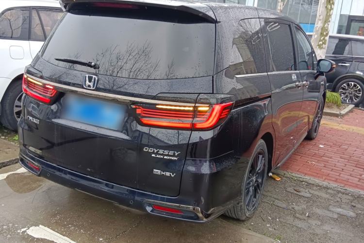 Used Honda Odyssey 2024 2.0L eHEV Sharp – Supreme Edition Rear Right 45 Deg