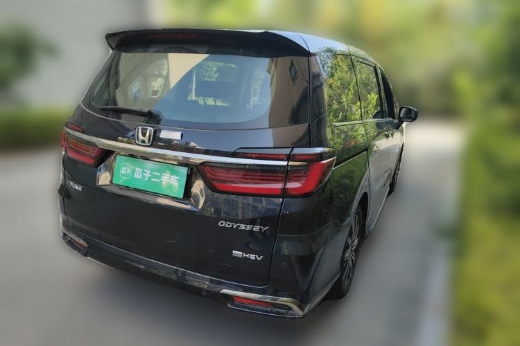 Used Honda Odyssey 2024 2.0L eHEV Sharp & Smart Edition Rear Right 45 Deg