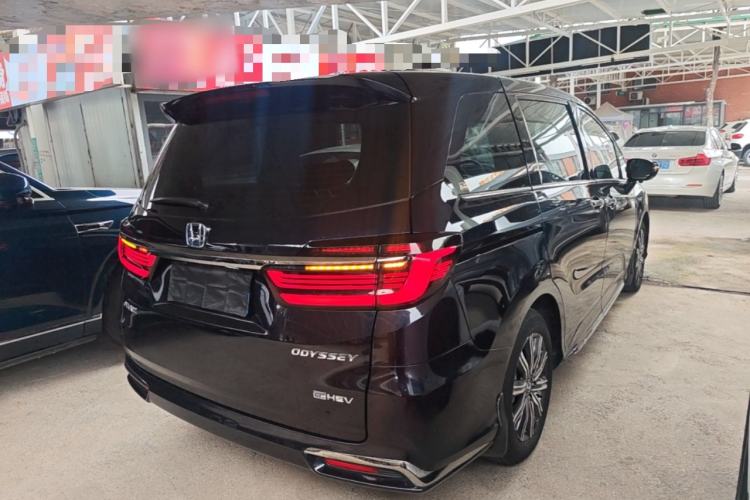 Used Honda Odyssey 2024 2.0L eHEV Sharp & Enjoy Edition Rear Right 45 Deg