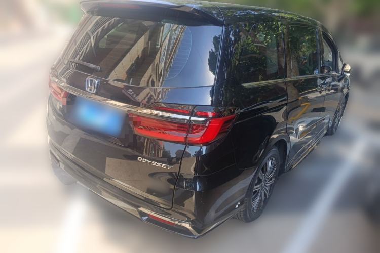 Used Honda Odyssey 2024 2.0L eHEV Sharp & Enjoy Edition Rear Right 45 Deg