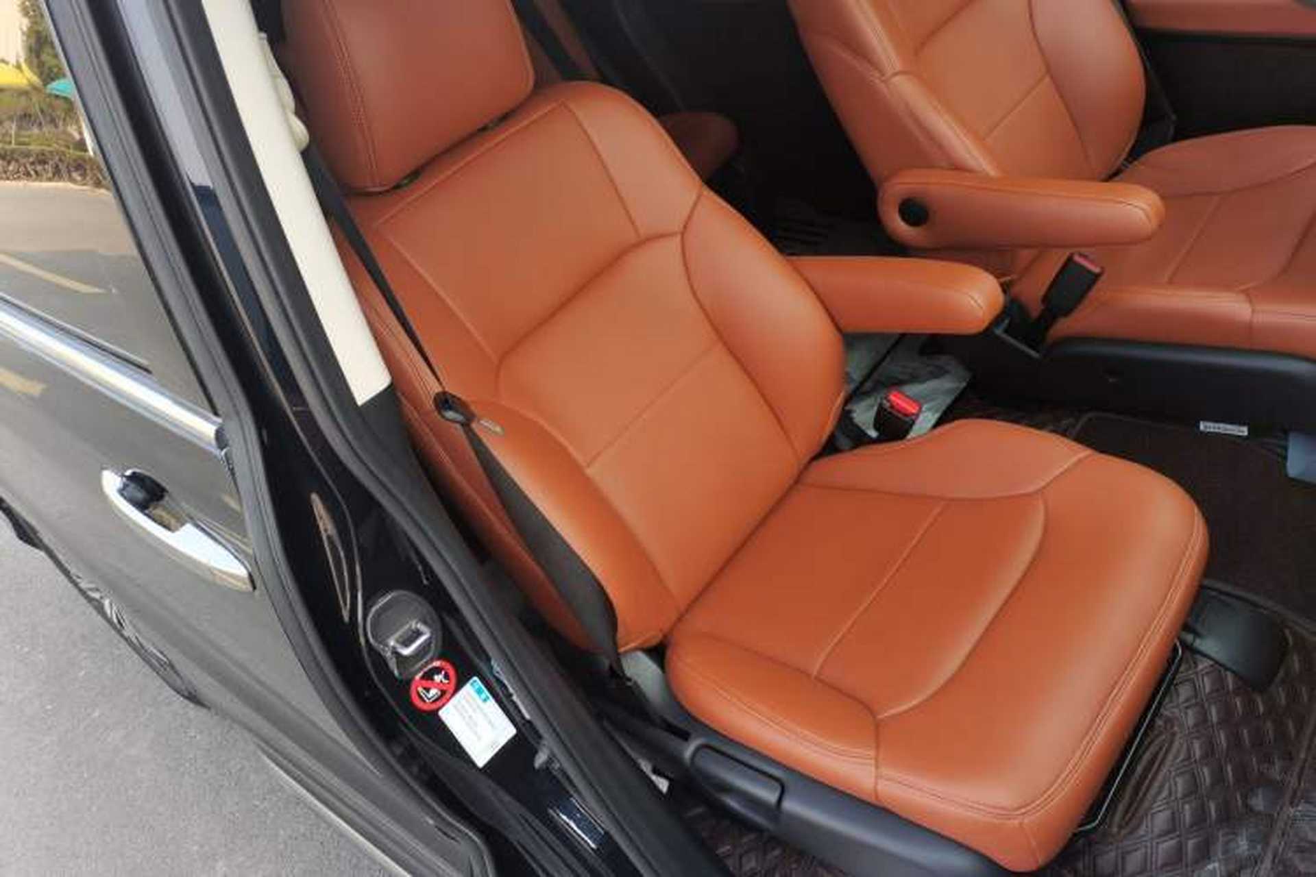 Used Honda Odyssey 2024 2.0L eHEV Sharp & Enjoy Edition Right Front Seat