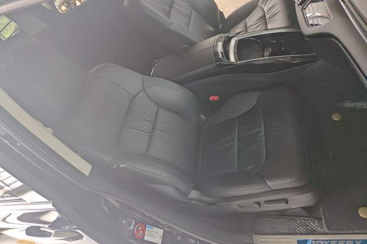 Used Honda Odyssey 2024 2.0L eHEV Sharp·Luxury Edition Right Front Seat