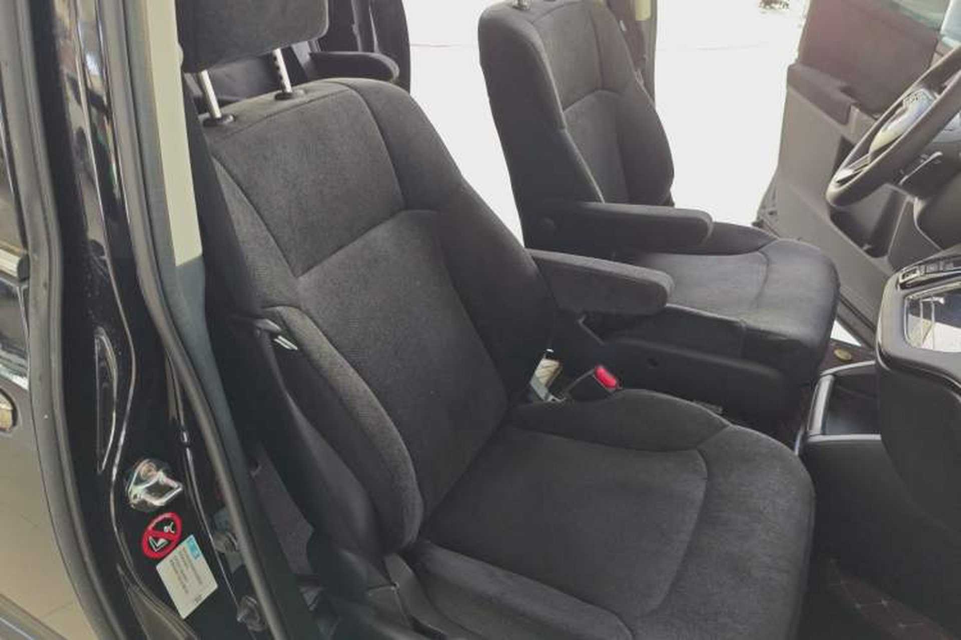 Used Honda Odyssey 2024 2.0L eHEV Sharp & Enjoy Edition Right Front Seat
