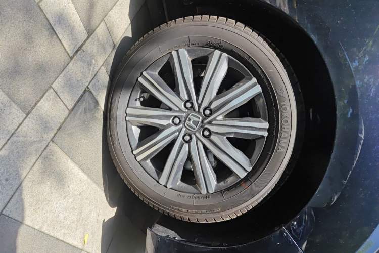 Used Honda Odyssey 2024 2.0L eHEV Sharp & Smart Edition Right Front Wheel Hub