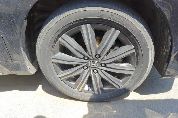 Used Honda Odyssey 2024 2.0L eHEV Sharp & Enjoy Edition Right Front Wheel Hub