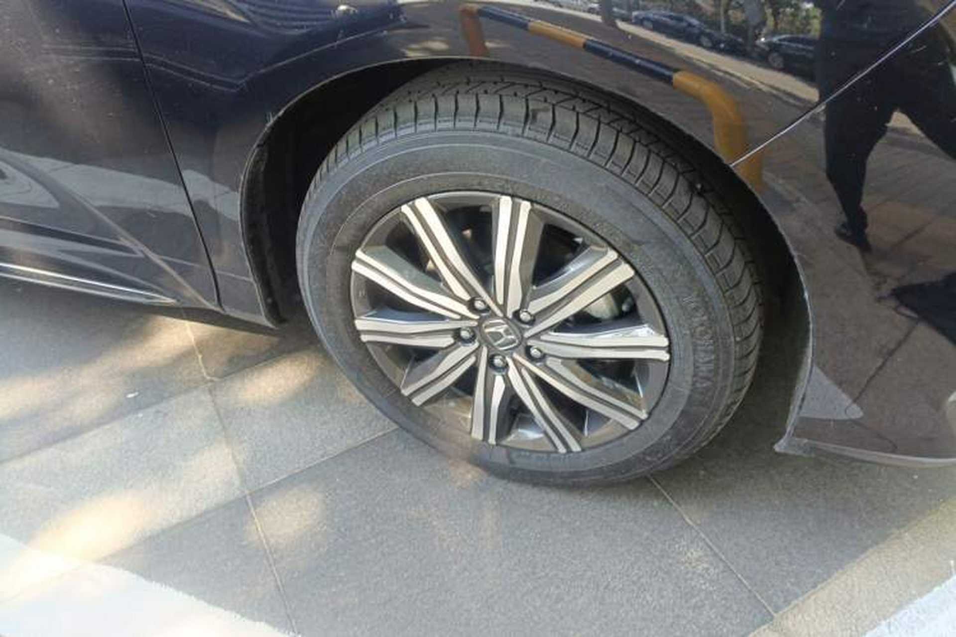 Used Honda Odyssey 2024 2.0L eHEV Sharp & Enjoy Edition Right Front Wheel Hub