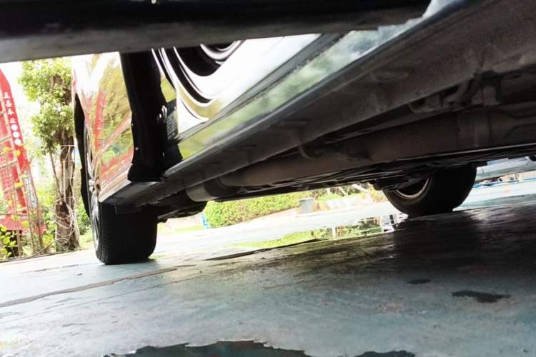 Used Honda Odyssey 2024 2.0L eHEV Sharp & Smart Edition Right Side Sill