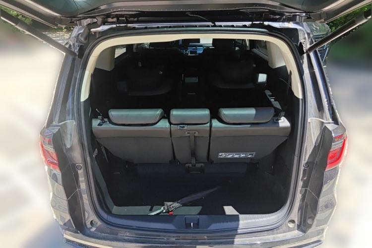 Used Honda Odyssey 2024 2.0L eHEV Sharp & Smart Edition Trunk