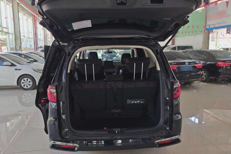 Used Honda Odyssey 2024 2.0L eHEV Sharp & Enjoy Edition Trunk