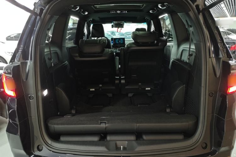 Used Honda Odyssey 2024 2.0L eHEV Sharp·Luxury Edition Trunk