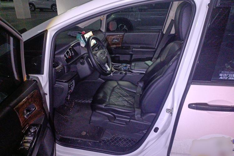 Used Honda Odyssey 2024 2.0L eHEV Sharp & Enjoy Edition Left Front Seat
