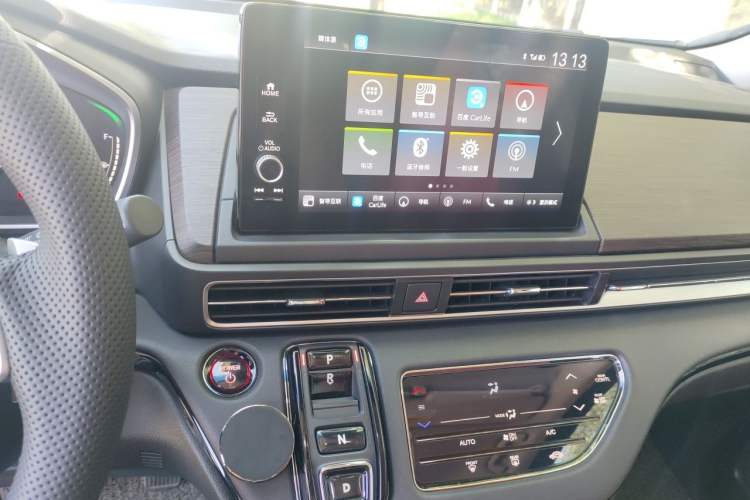 Used Honda Odyssey 2024 2.0L eHEV Sharp & Smart Edition Audio And AC Panel