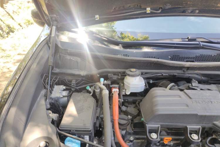 Used Honda Odyssey 2024 2.0L eHEV Sharp & Smart Edition Engine Bay Right