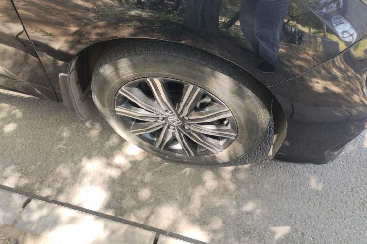 Used Honda Odyssey 2024 2.0L eHEV Sharp & Smart Edition Right Front Wheel Hub