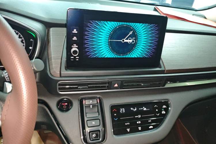 Used Honda Odyssey 2024 2.0L eHEV Sharp & Smart Edition Audio And AC Panel