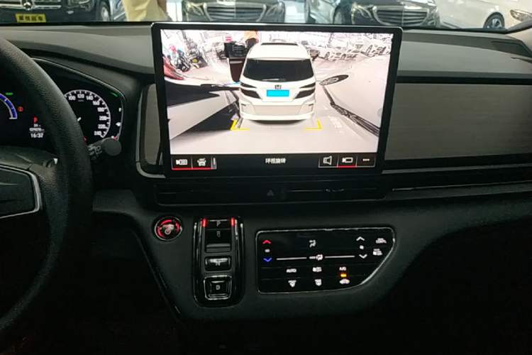 Used Honda Odyssey 2024 2.0L eHEV Sharp & Enjoy Edition Audio And AC Panel