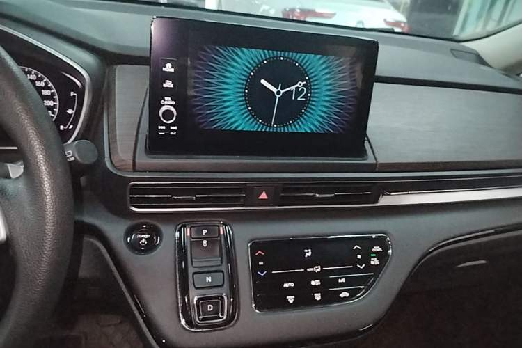 Used Honda Odyssey 2024 2.0L eHEV Sharp & Smart Edition Audio And AC Panel