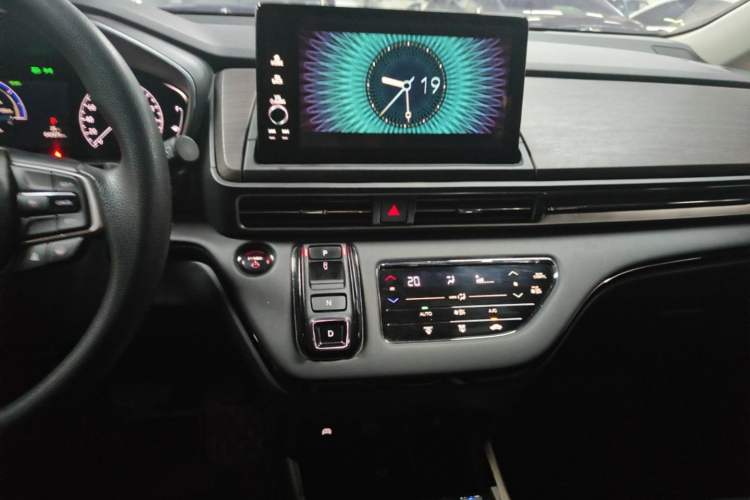 Used Honda Odyssey 2024 2.0L eHEV Sharp & Smart Edition Audio And AC Panel
