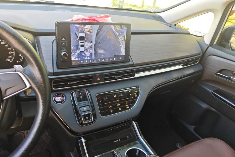 Used Honda Odyssey 2024 2.0L eHEV Sharp & Enjoy Edition Audio And AC Panel