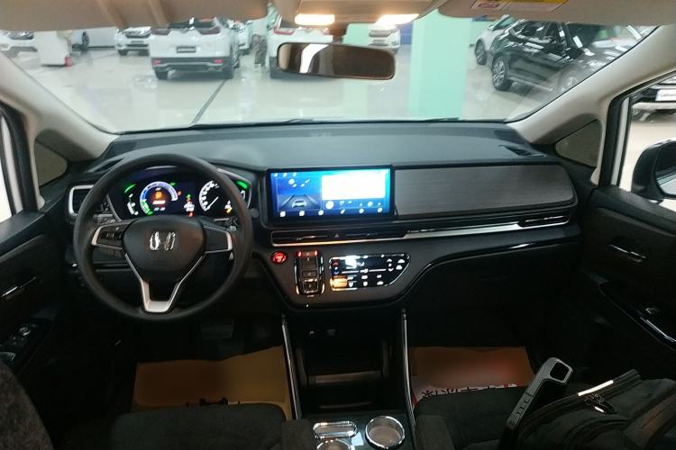 Used Honda Odyssey 2024 2.0L eHEV Sharp & Enjoy Edition Center Console