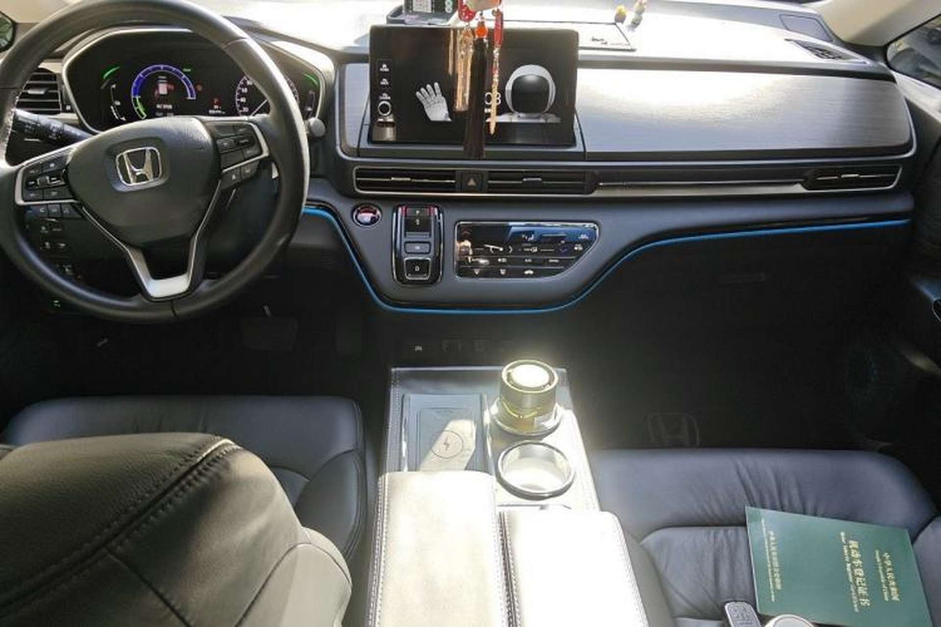 Used Honda Odyssey 2024 2.0L eHEV Sharp·Luxury Edition Center Console