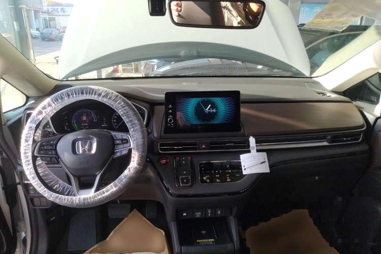 Used Honda Odyssey 2024 2.0L eHEV Sharp – Supreme Edition Center Console