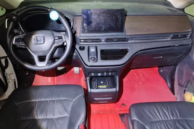 Used Honda Odyssey 2024 2.0L eHEV Sharp & Smart Edition Center Console