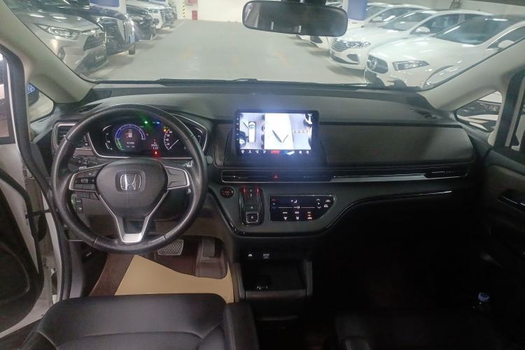 Used Honda Odyssey 2024 2.0L eHEV Sharp & Enjoy Edition Center Console