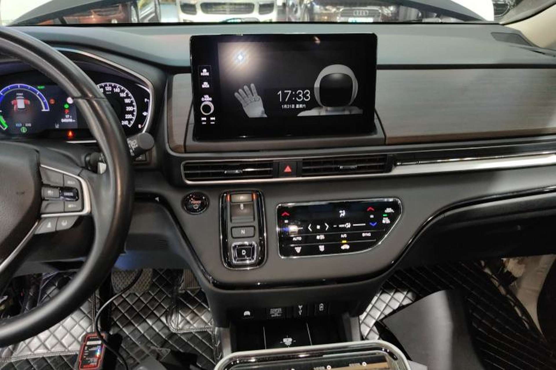 Used Honda Odyssey 2024 2.0L eHEV Sharp·Luxury Edition Center Console