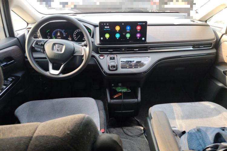 Used Honda Odyssey 2024 2.0L eHEV Sharp & Enjoy Edition Center Console