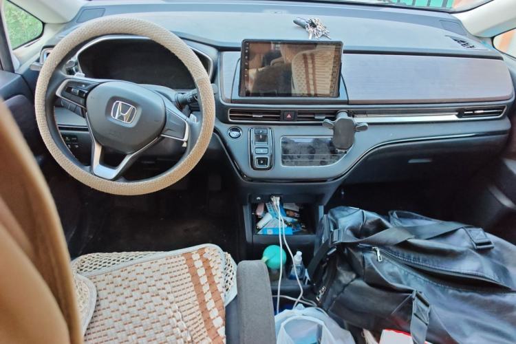 Used Honda Odyssey 2024 2.0L eHEV Sharp & Enjoy Edition Center Console